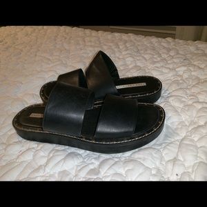 Zara slides